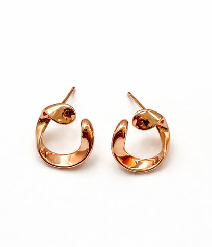 Twist hoops